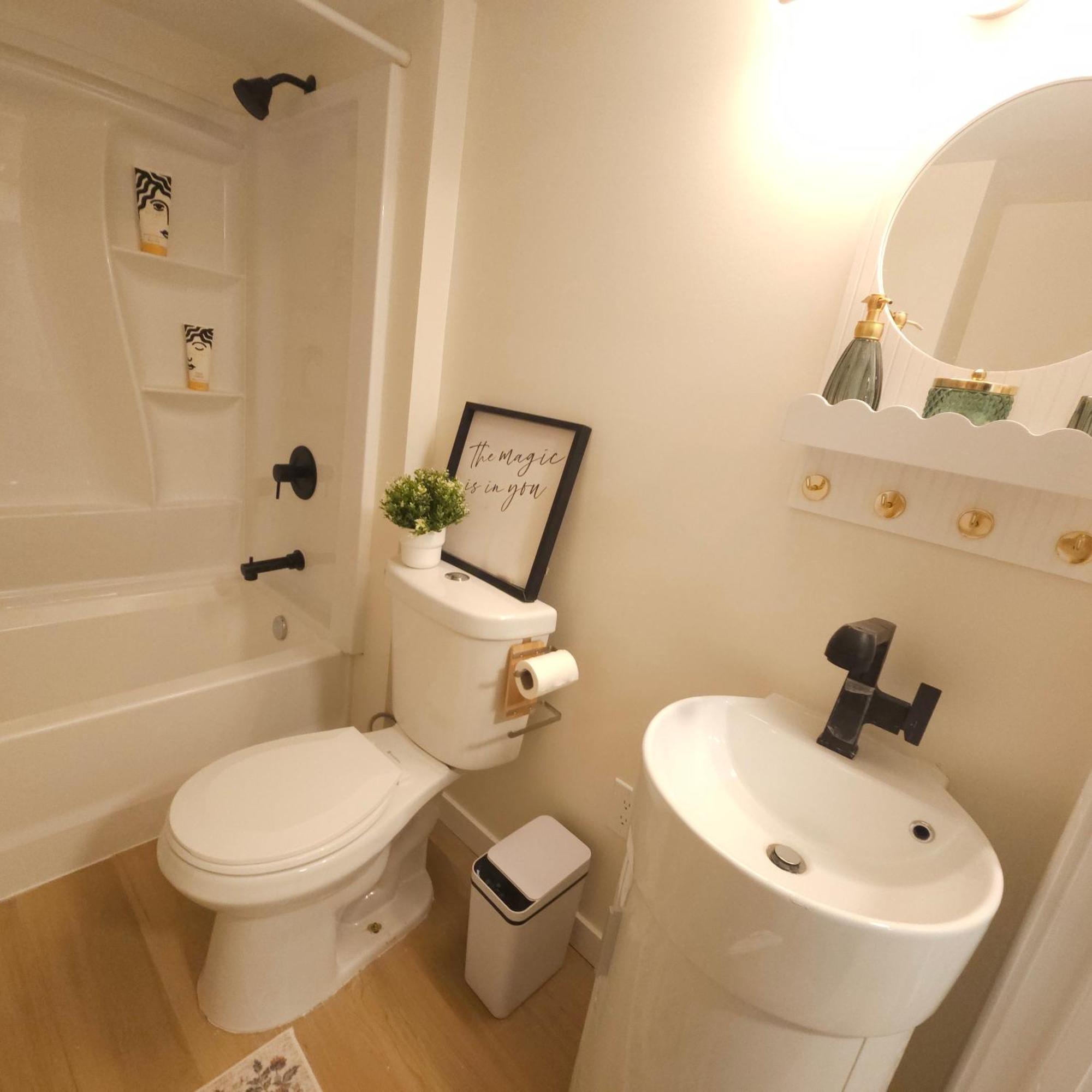 Cozy Basement Suite Winnipeg Walk To Transit المظهر الخارجي الصورة